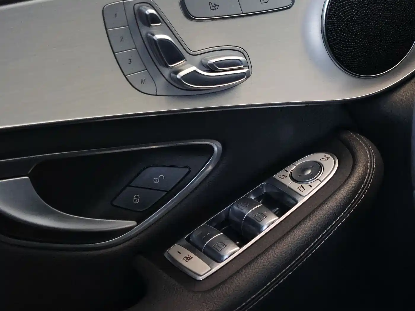 Mercedes-Benz GLC 2022 Model GLC 260 L 4MATIC Dynamic Edition фото 9