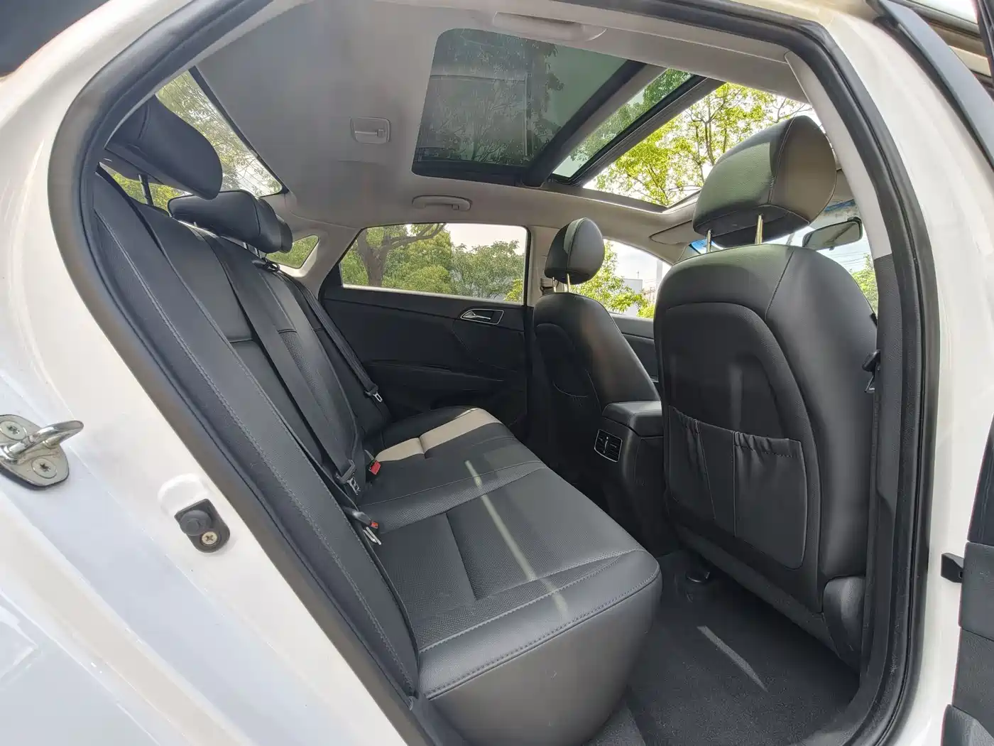 Hyundai Mistra 2014 1.8L Auto Premium DLX фото 16