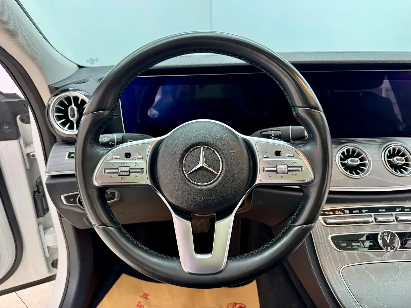 Mercedes-Benz CLS 2018 CLS 300 Dynamic фото 17