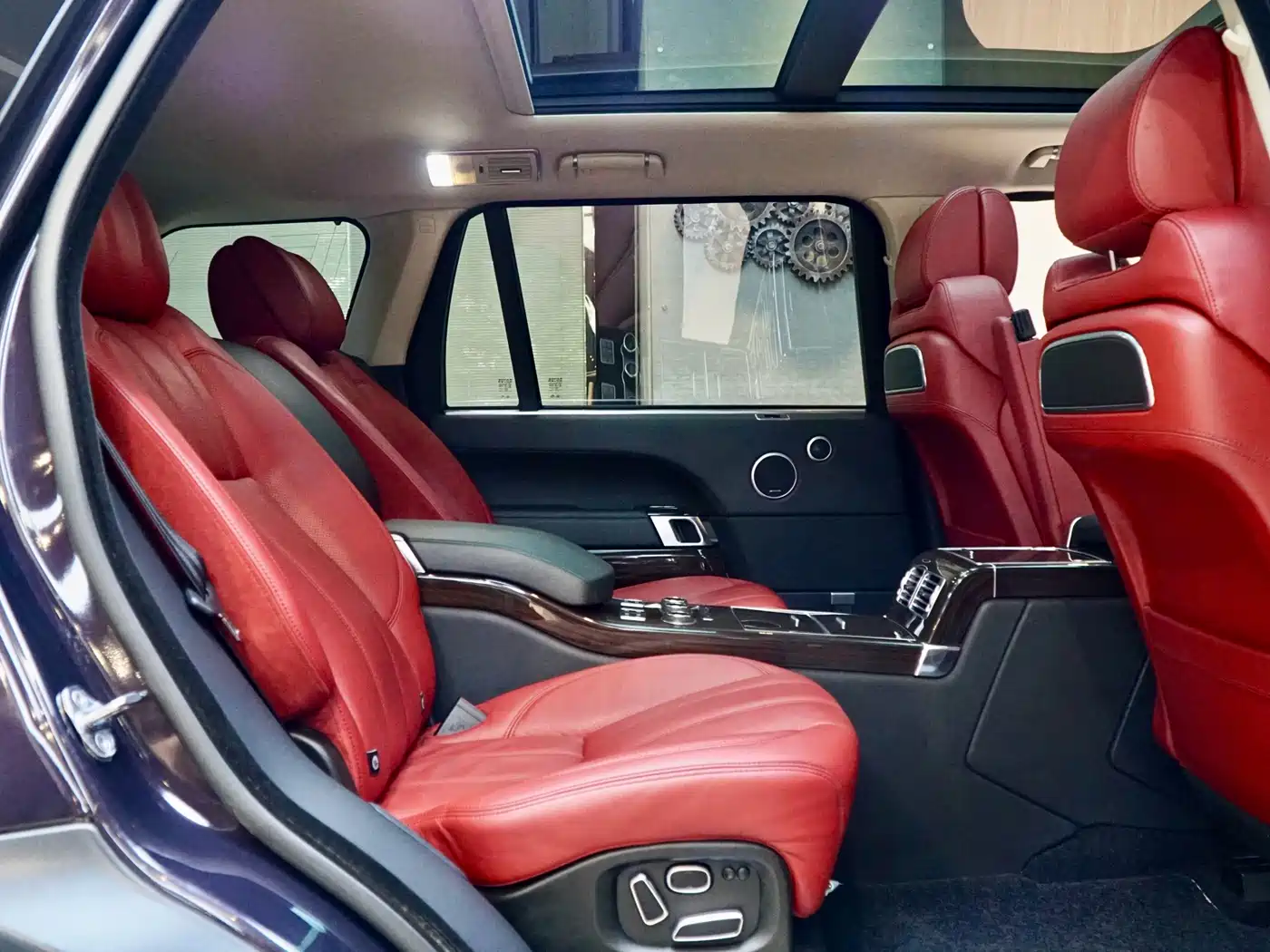 Photo 23 - Land Rover Range Rover