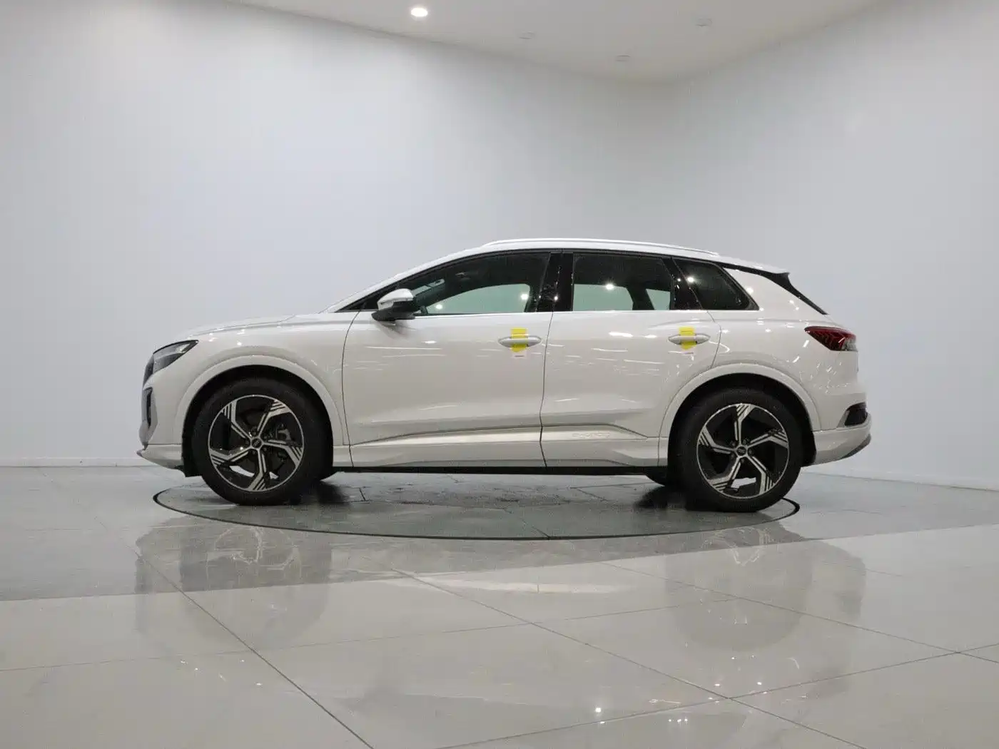 Audi Q4 e-tron 2025 2024 40 e-tron Creation Edition