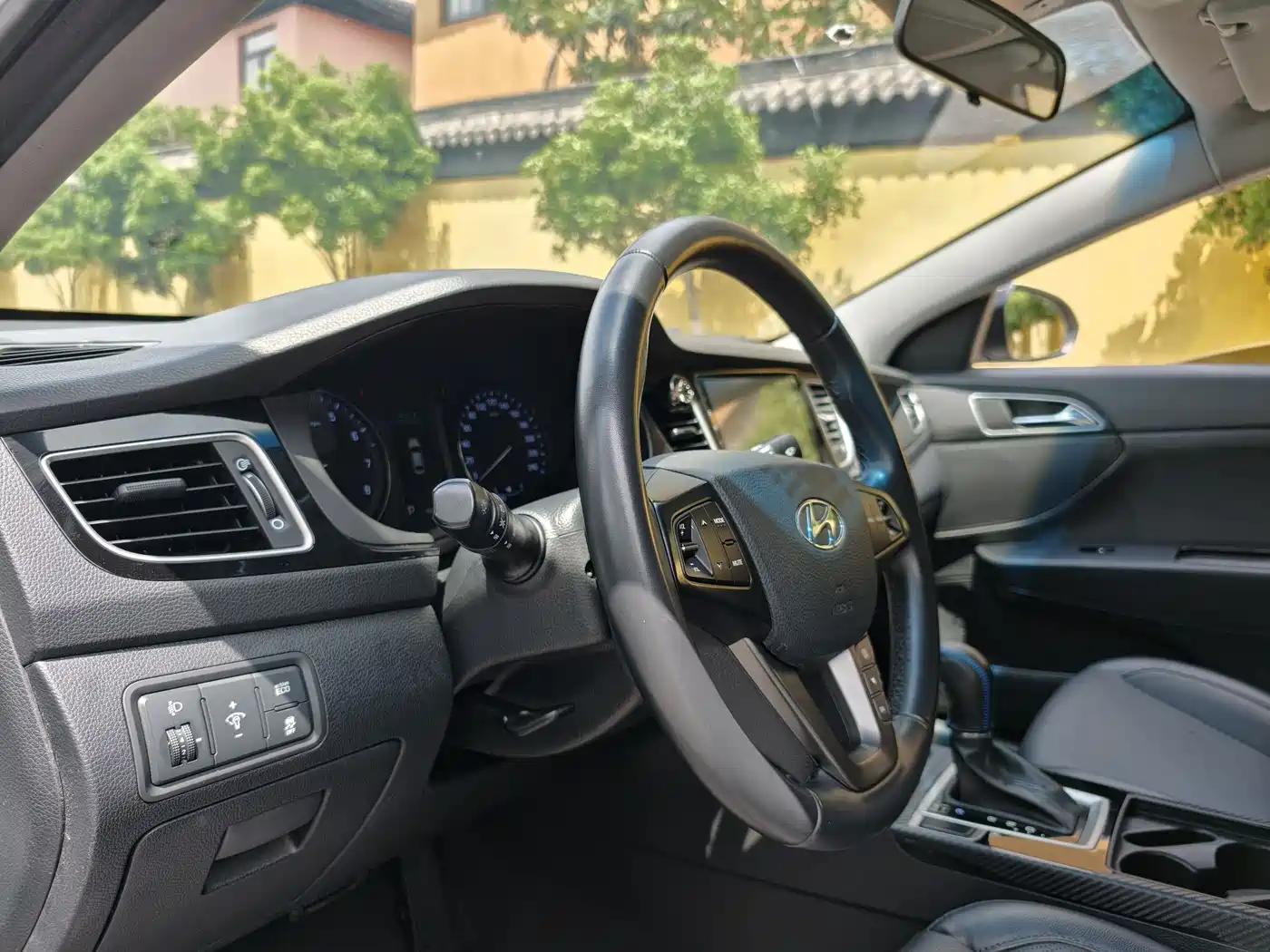 Hyundai Mistra 2014 1.8L Auto Premium DLX фото 5