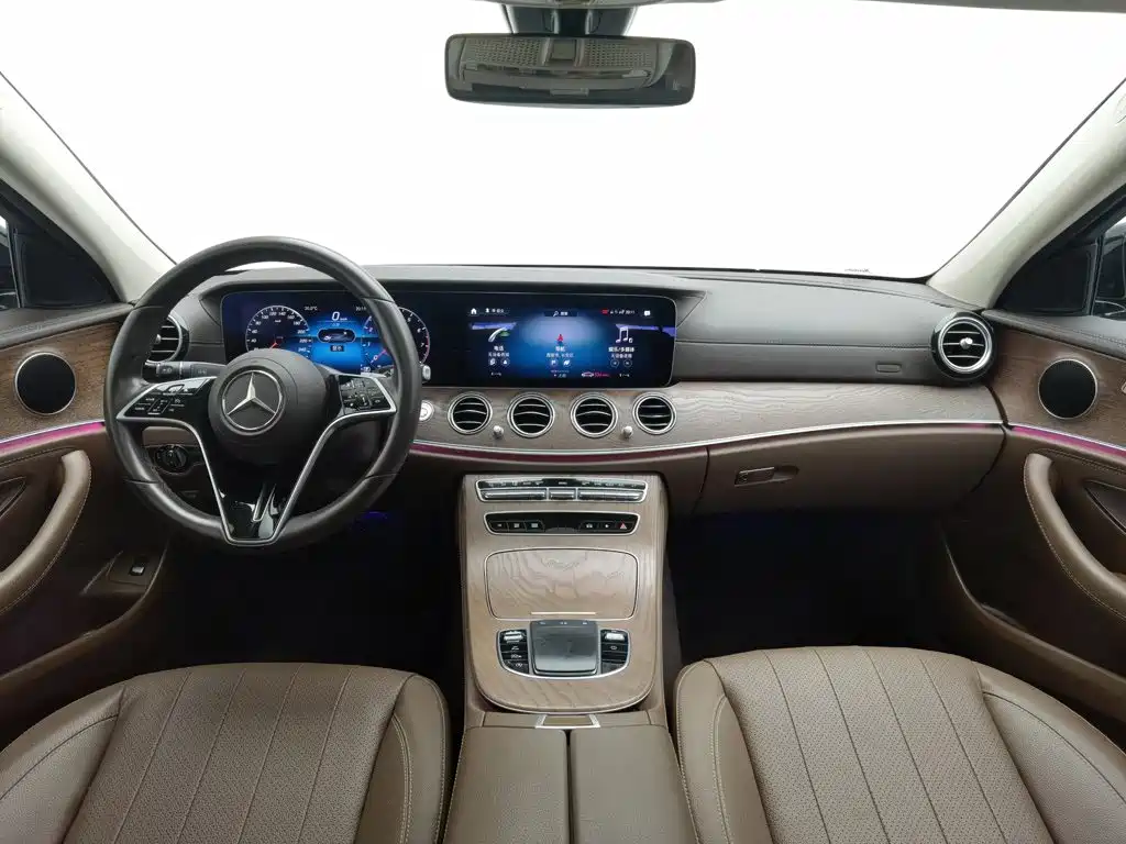 Mercedes-Benz E-Class, миниатюра 5