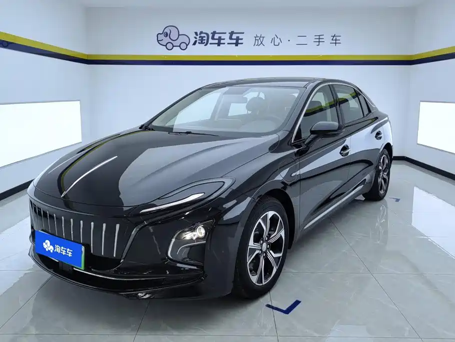 Hongqi E-QM5 2023