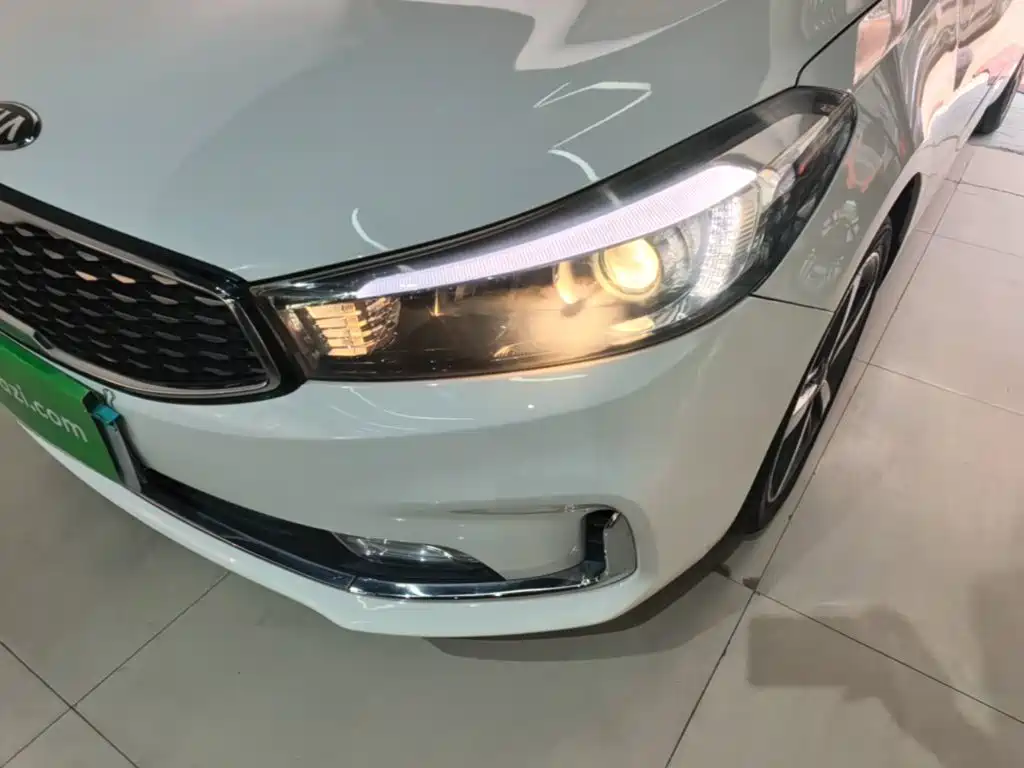 Фото 24 - Kia K3