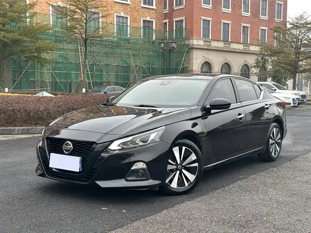 NISSAN TEANA