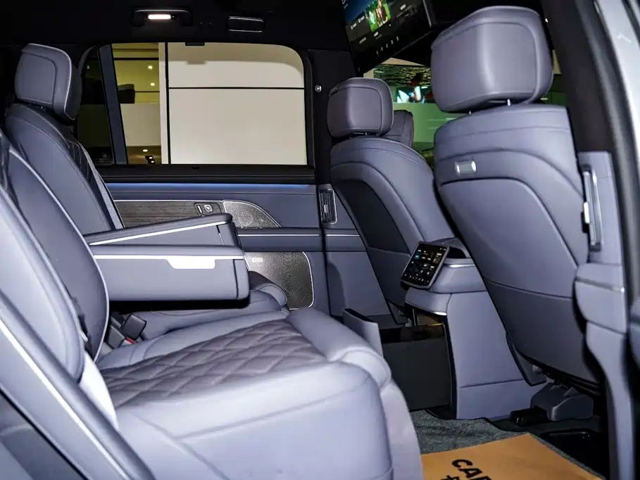 NIO ES8 2026 2025 Model 6-Seat Executive Luxury Edition