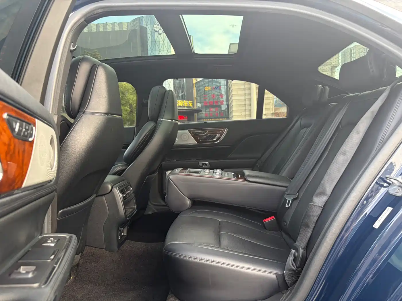 Lincoln Continental 2020 2017 3.0T AWD Prestige Edition