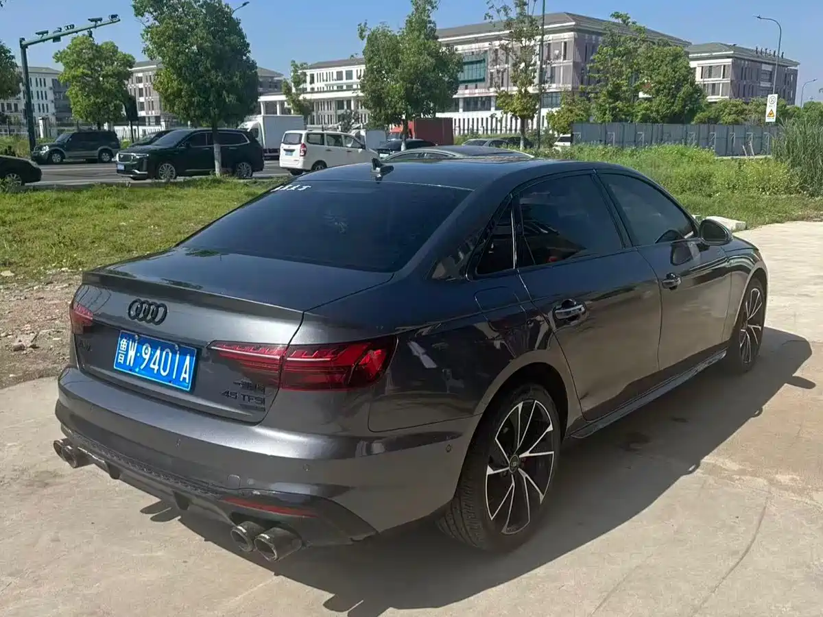 Audi A4L 2020 40 TFSI Luxury Dynamic фото 4