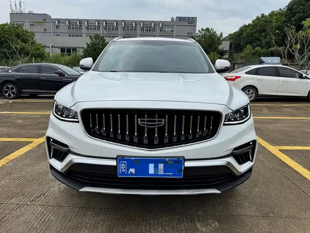 Geely Boyue 2022 1.8TD DCT Elegance — фото 2