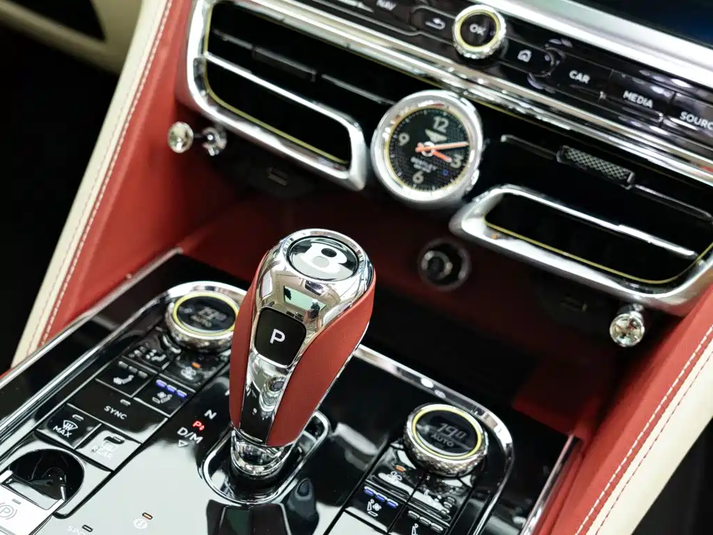 Bentley Flying Spur 2025 2024 4.0T V8 Elegance Edition