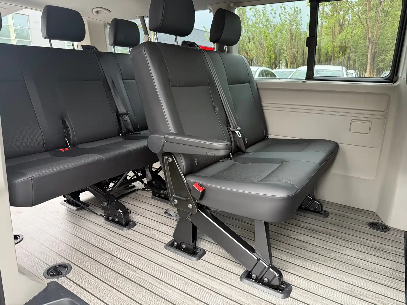 Volkswagen Caravelle 2018 2.0TSI 4WD Luxury Edition 7-Seater фото 16