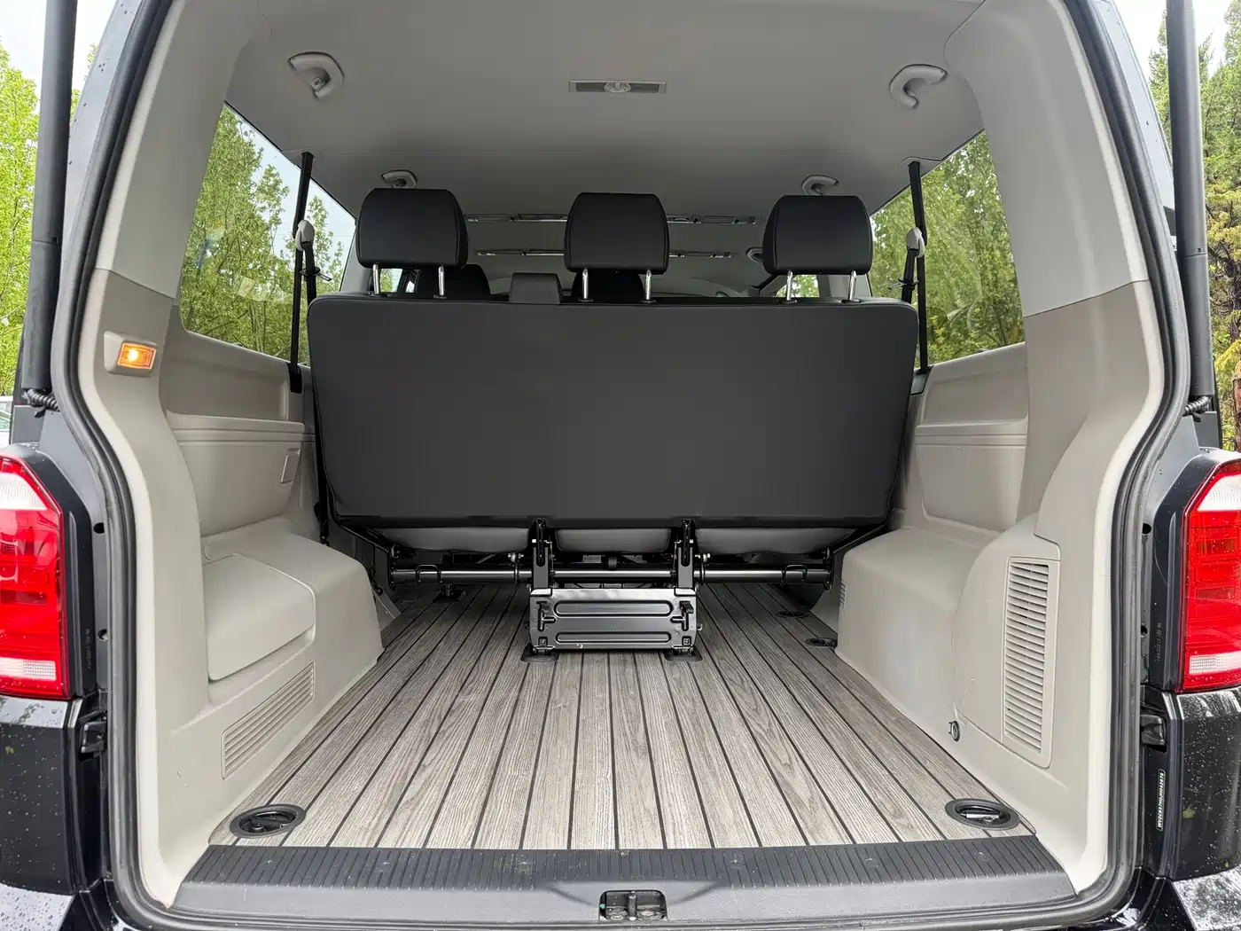 Volkswagen Caravelle 2018 2.0TSI 4WD Luxury Edition 7-Seater фото 17