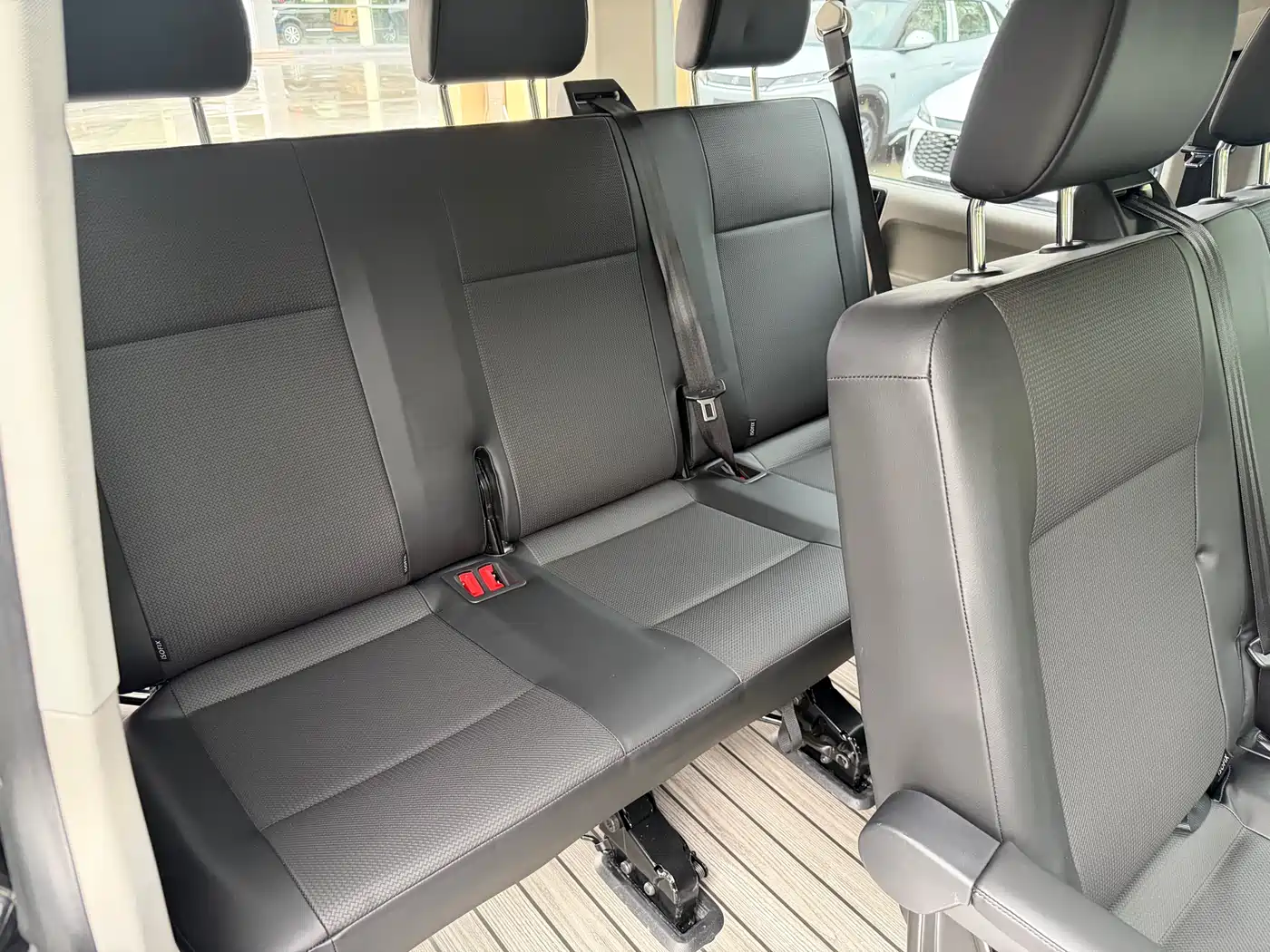 Volkswagen Caravelle 2018 2.0TSI 4WD Luxury Edition 7-Seater фото 15