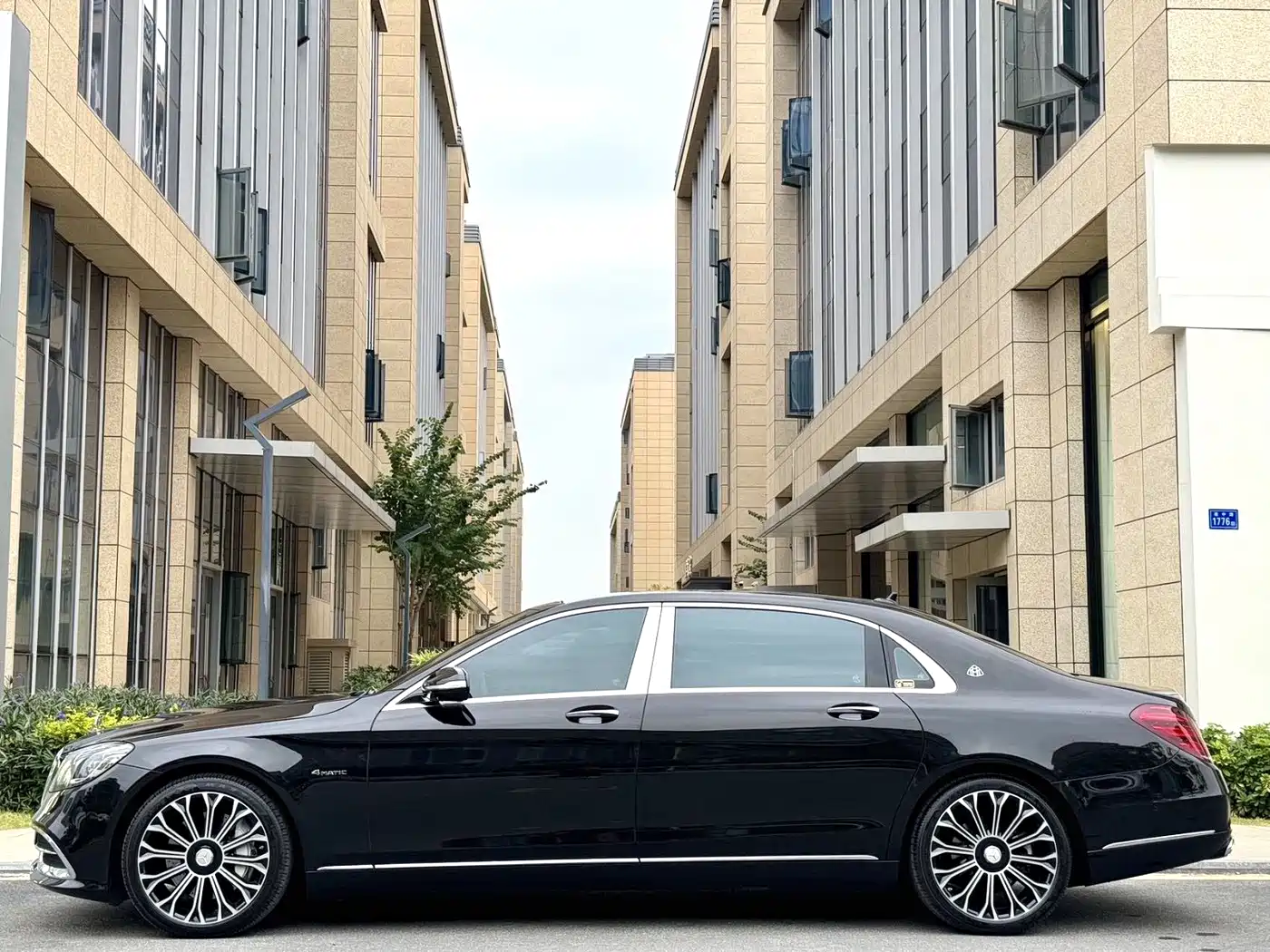 Mercedes-Benz Maybach S-Class 2020 S 450 4MATIC Collector's Edition фото 8