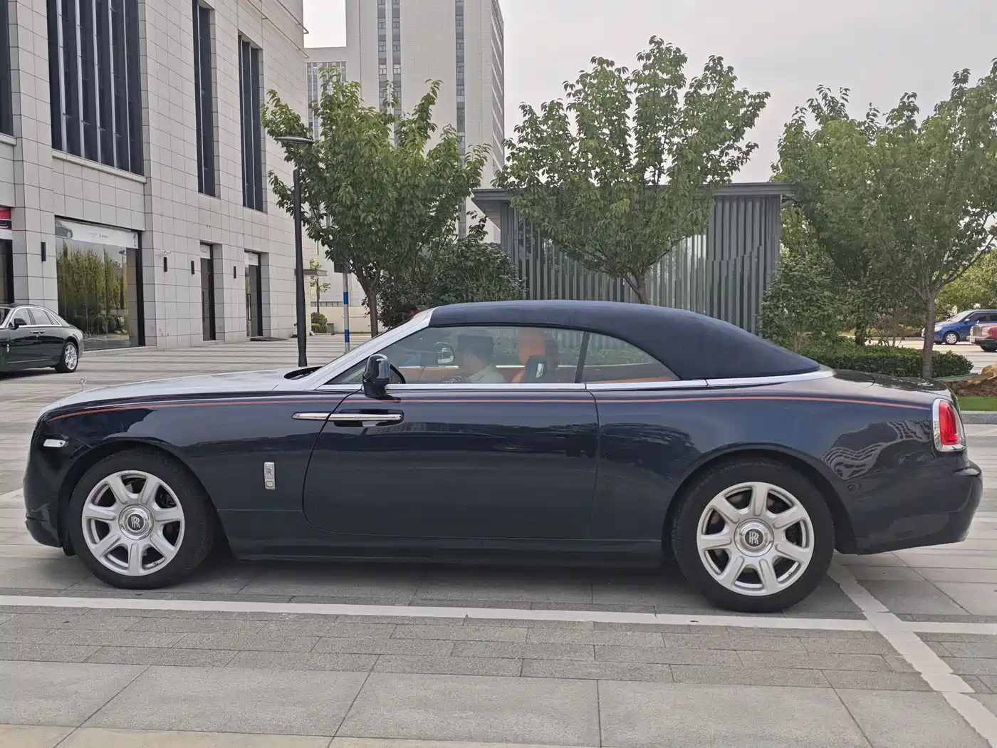 Rolls-Royce Dawn 2017 2015 6.6T Standard