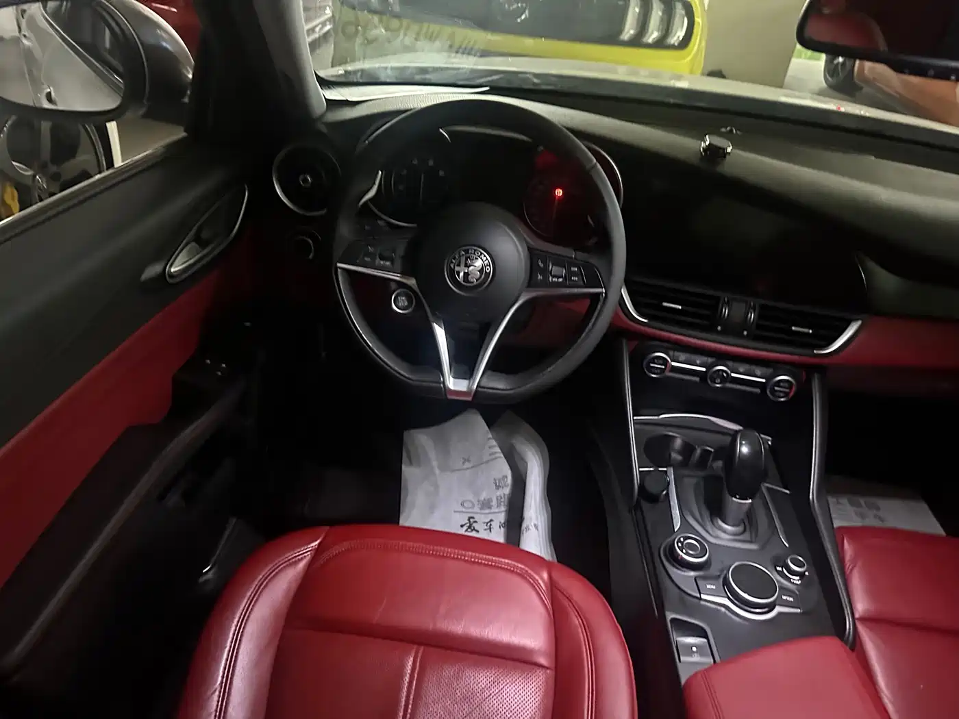Alfa Romeo Giulia 2017 2017 2.0T 280HP Luxury Edition