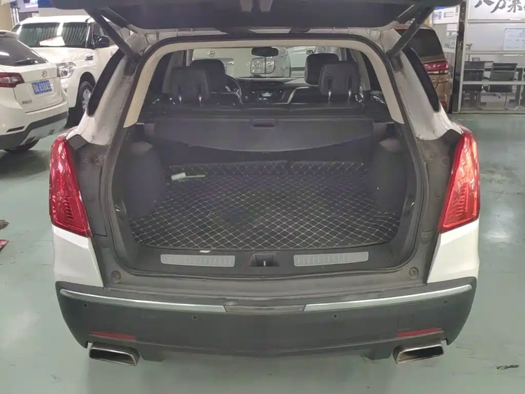 Cadillac XT5 2017 2016 25T Luxury Model