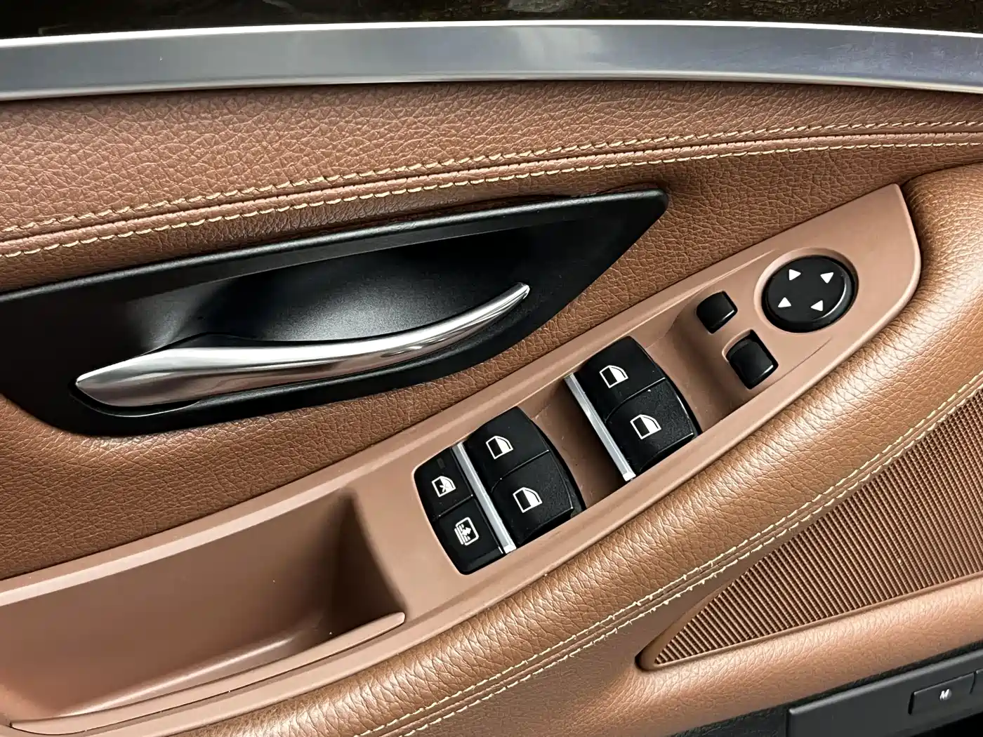 BMW 5 Series 2014 535Li Luxury Design Package фото 25