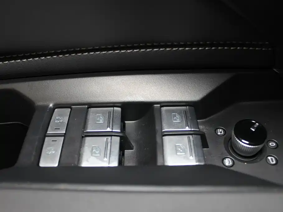Photo 12 - Audi Q4 e-tron