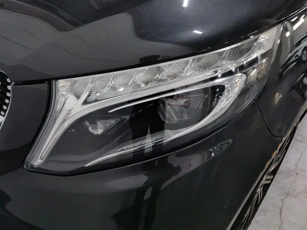 Mercedes-Benz V-Class 2021 V 260 L Long Wheelbase Luxury Edition фото 7
