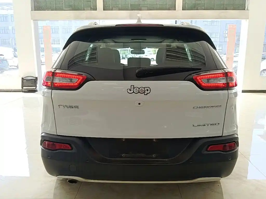 Jeep Cherokee 2018 2017 2.0L Superior Edition