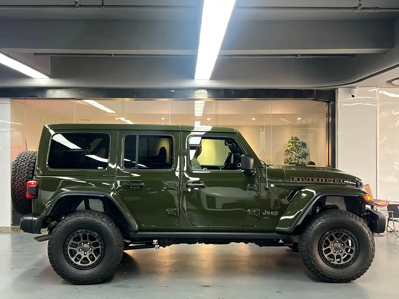 Photo 4 - Jeep Wrangler