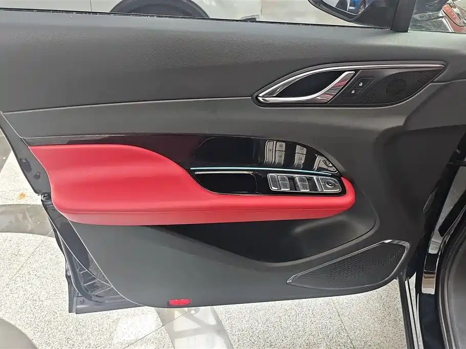 Hongqi HS3 2023 1.5T 2WD Virtue Edition фото 7