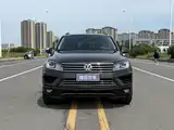 Фото 2 - Volkswagen Touareg
