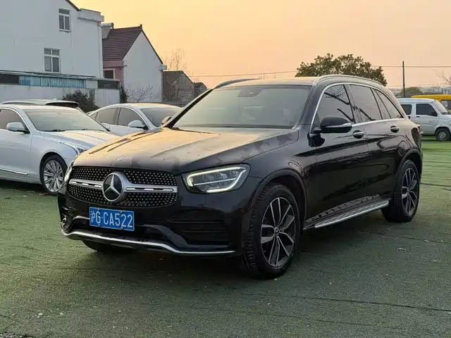 MERCEDES-BENZ GLC