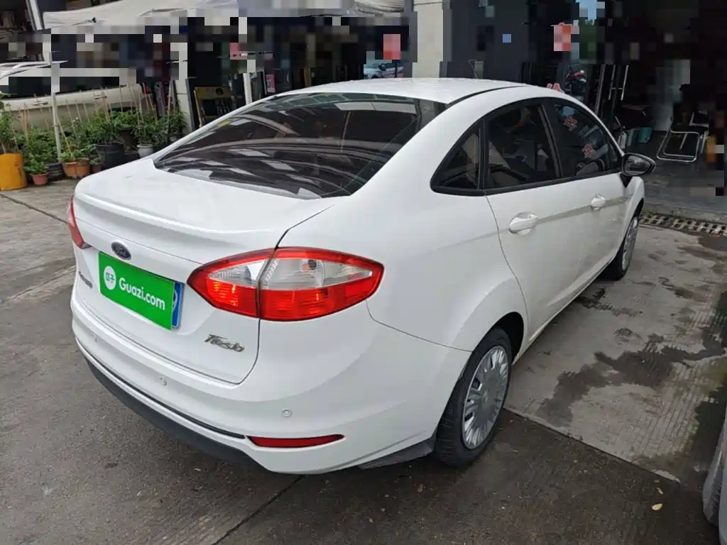 Ford Fiesta 2015 2013 Sedan 1.5L Manual Trend