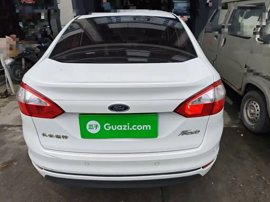Ford Fiesta 2015 2013 Sedan 1.5L Manual Trend