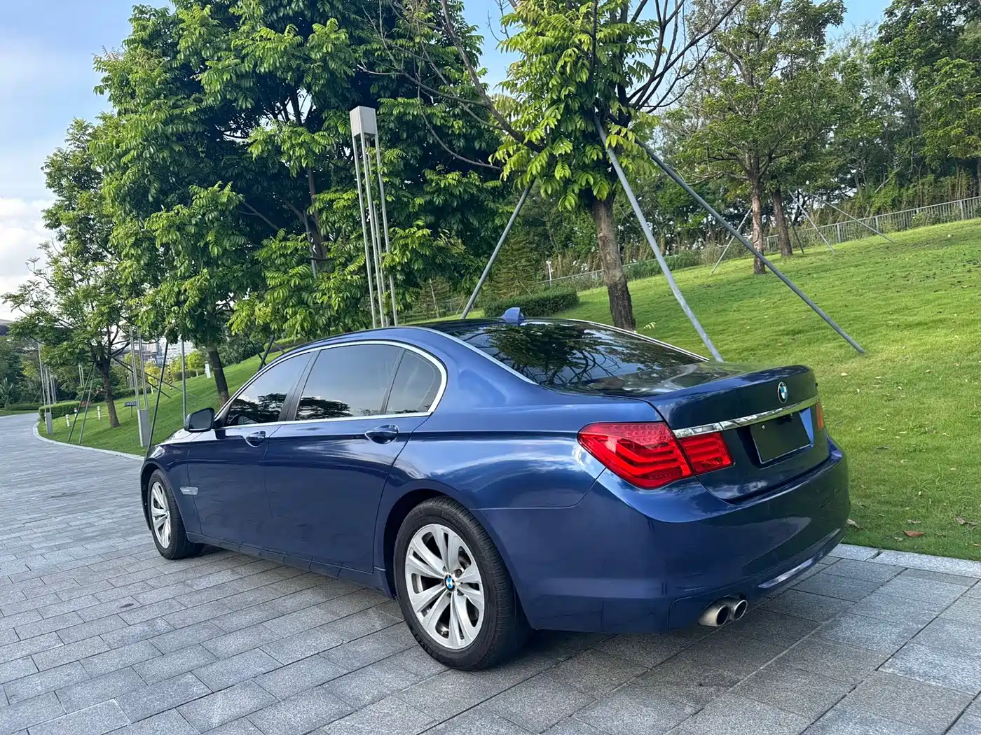 BMW 7 Series 2010 2009 730Li Luxury