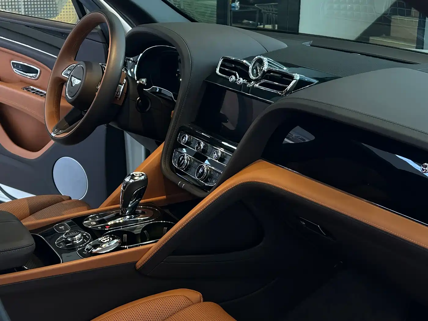 Bentley Bentayga 2024 2023 4.0T V8 Long Wheelbase Elegance Edition