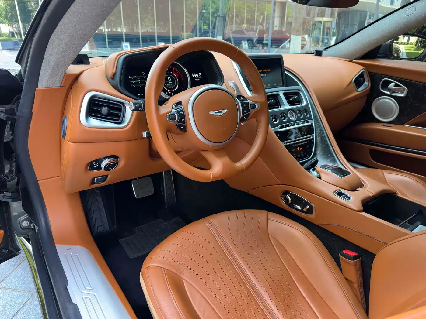 Aston Martin DB11 2018 2017 4.0T V8
