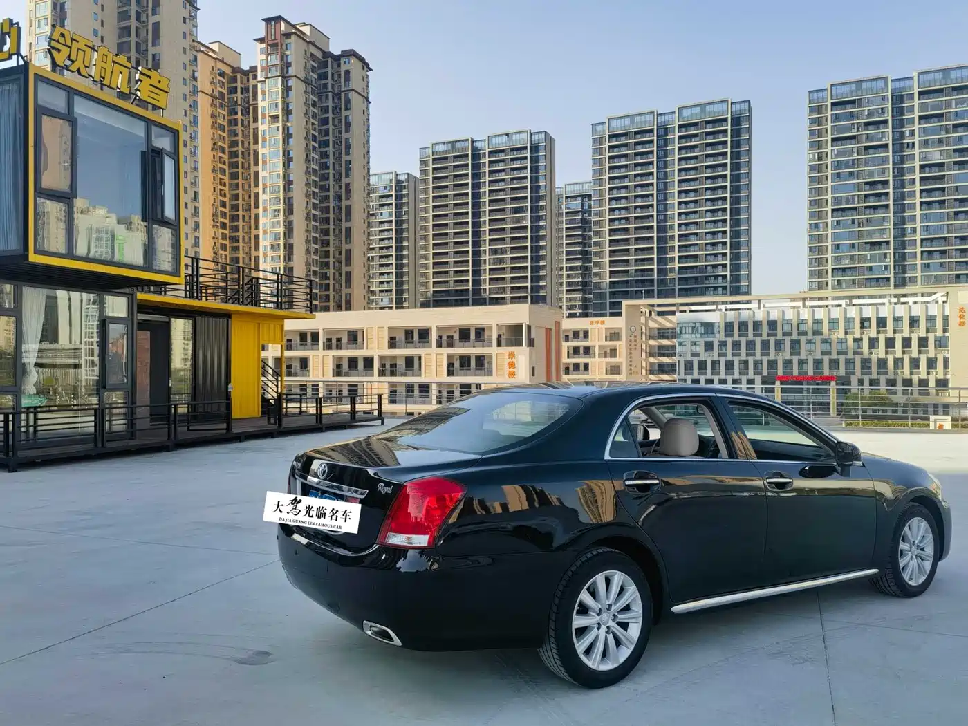 Toyota Crown 2010 2.5L Royal Leather Sunroof фото 4