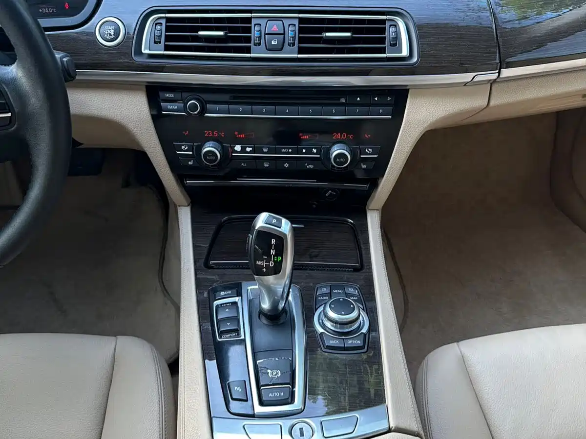 BMW 7 Series 2010 2009 730Li Luxury