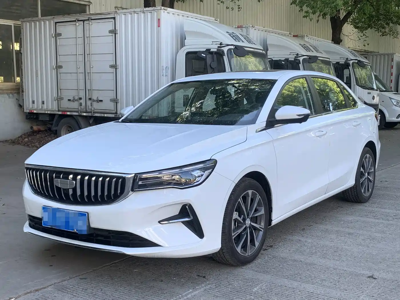 Photo 1 - Geely Emgrand