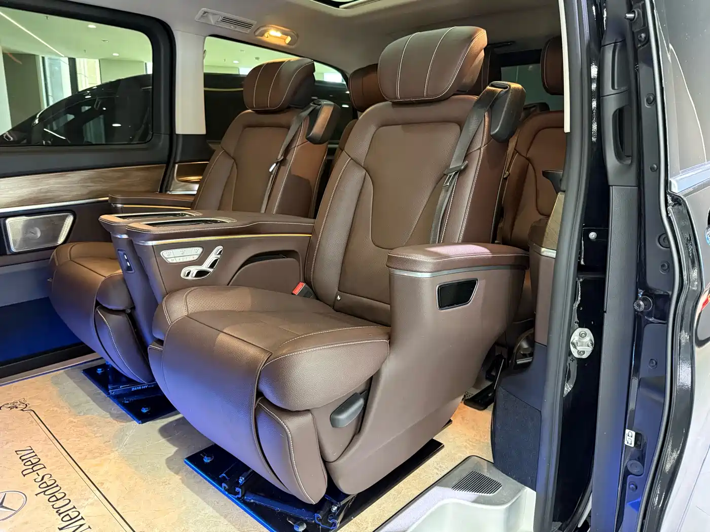 MERCEDES-BENZ V CLASS