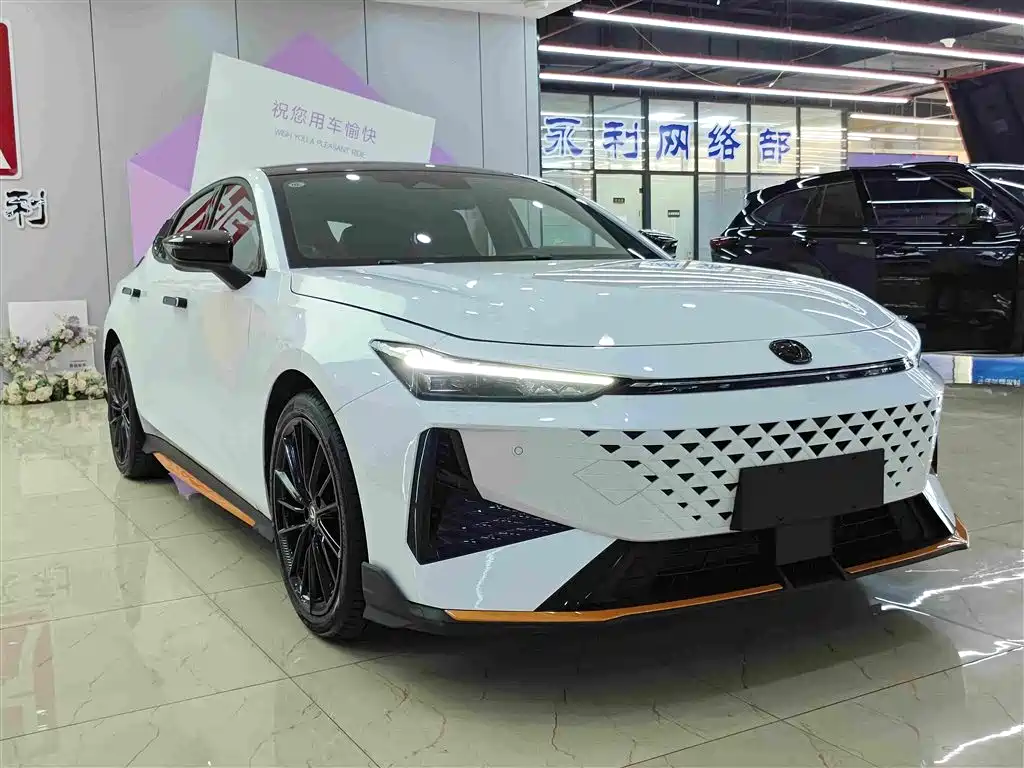 Changan UNI-V 2025 2024 1.5T Deluxe Sport