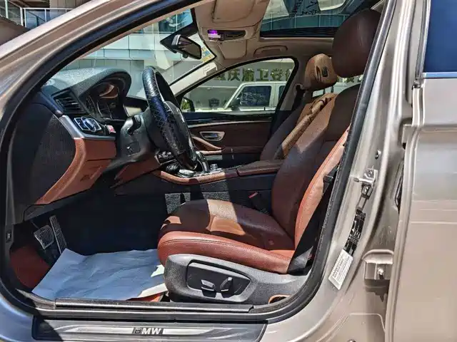 BMW 5 Series 2014 525Li Leading — фото 5