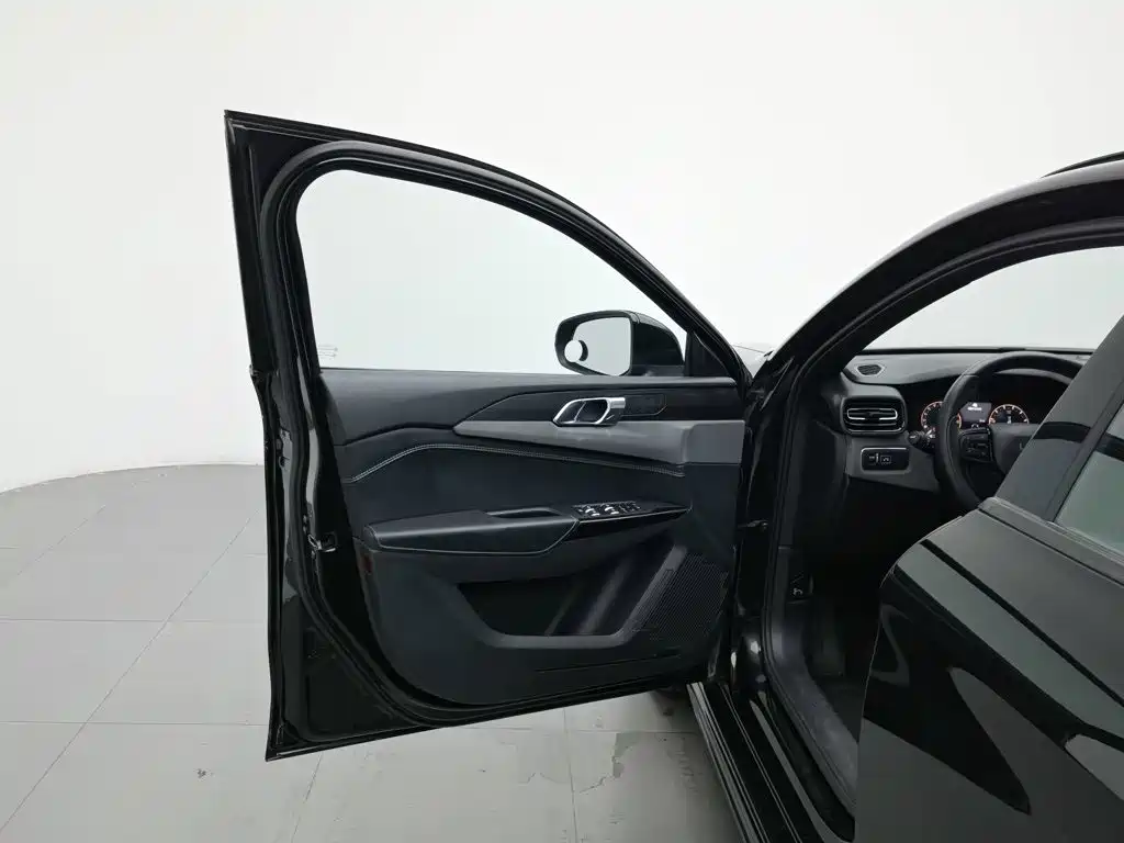 Lynk & Co 02, миниатюра 8