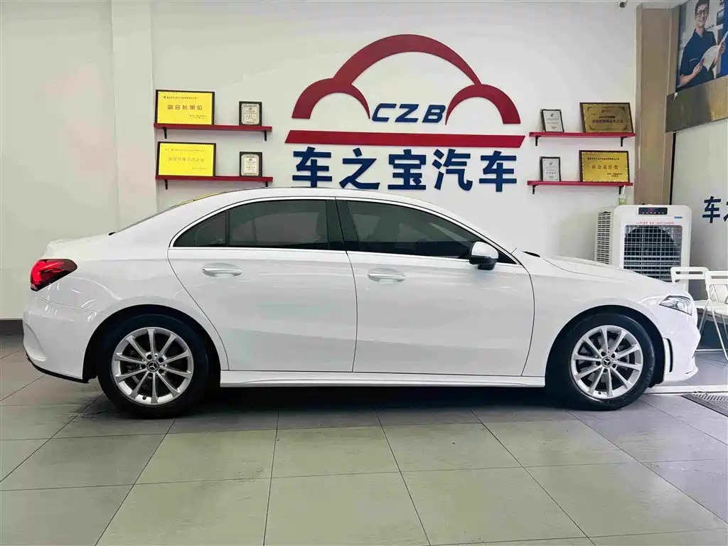 Фото 8 - Mercedes-Benz A-Class