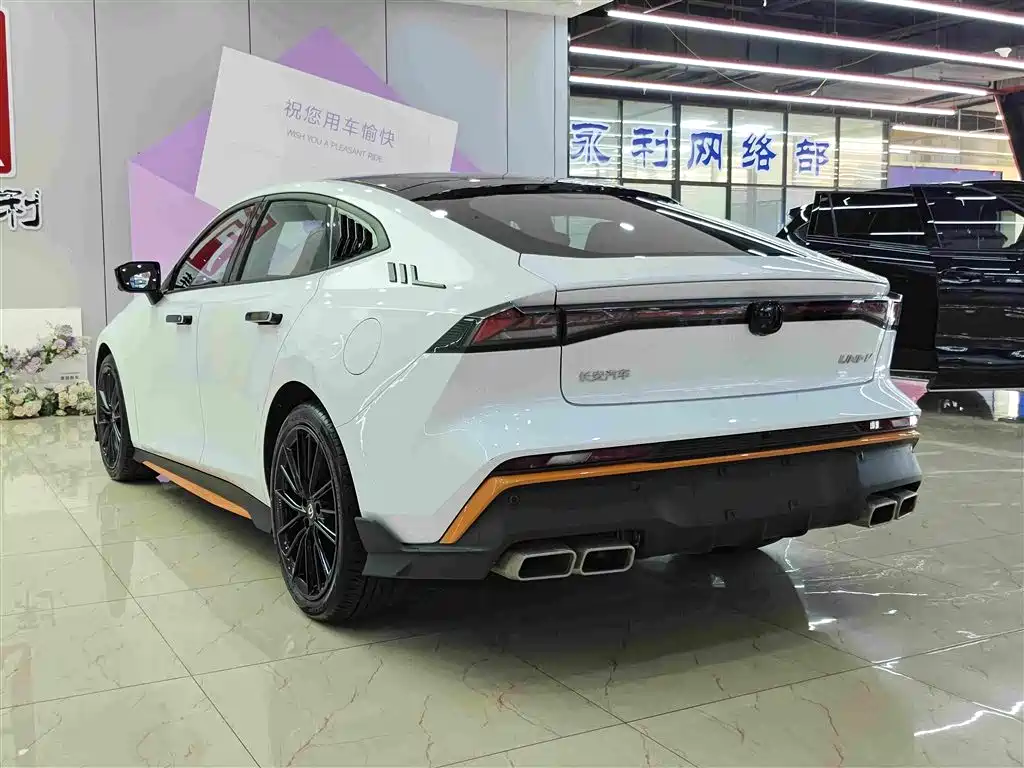 Changan UNI-V 2025 2024 1.5T Deluxe Sport