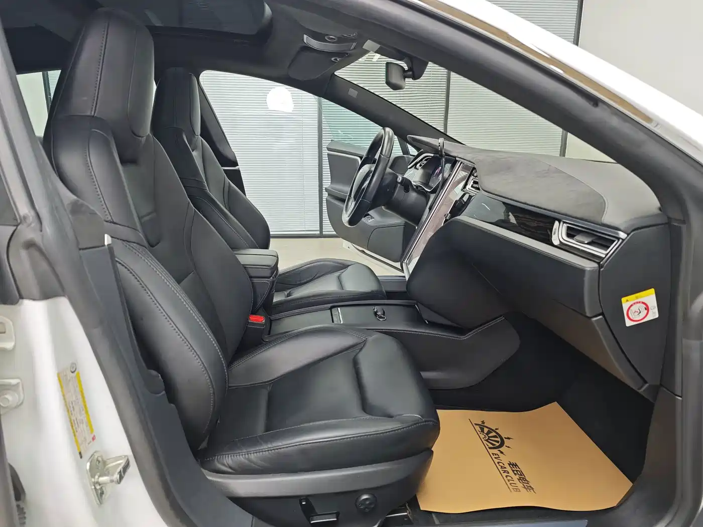 Фото 42 - Tesla Model S