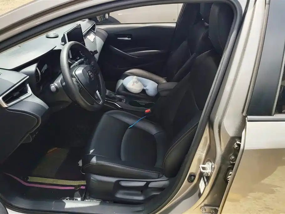 Toyota Corolla 2019 1.2T S-CVT GL Pioneer Edition фото 9