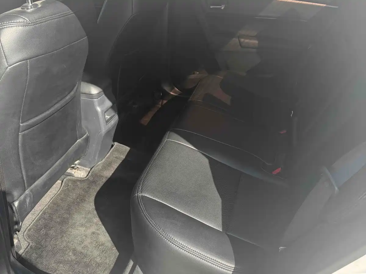 Toyota Corolla 2017 Facelift 1.2T S-CVT GL-i фото 5