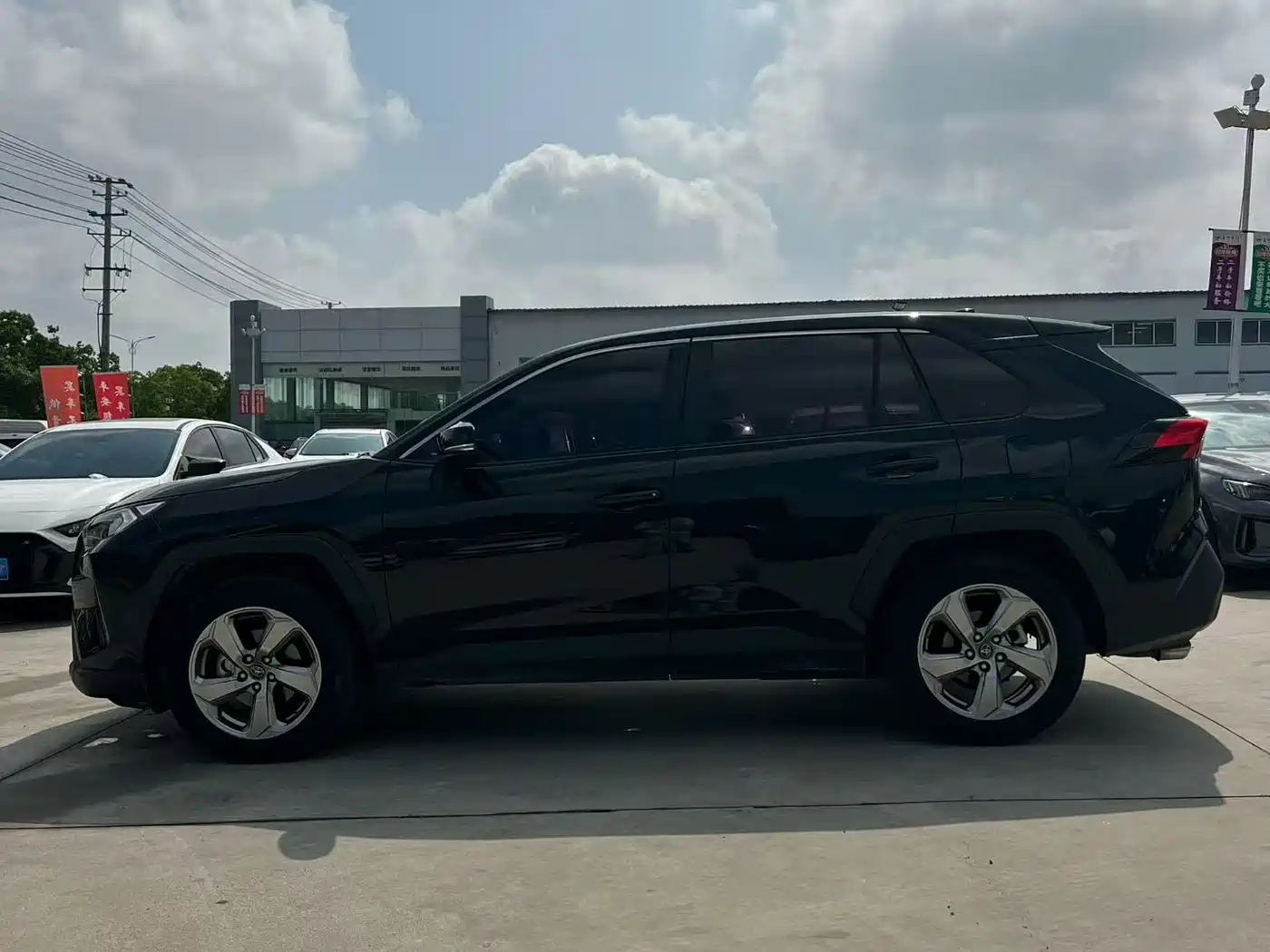 Toyota RAV4 Rongfang 2022 2.0L CVT 2WD Trend Plus Edition фото 5