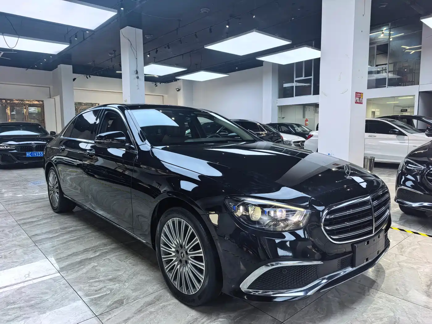 MERCEDES-BENZ E CLASS