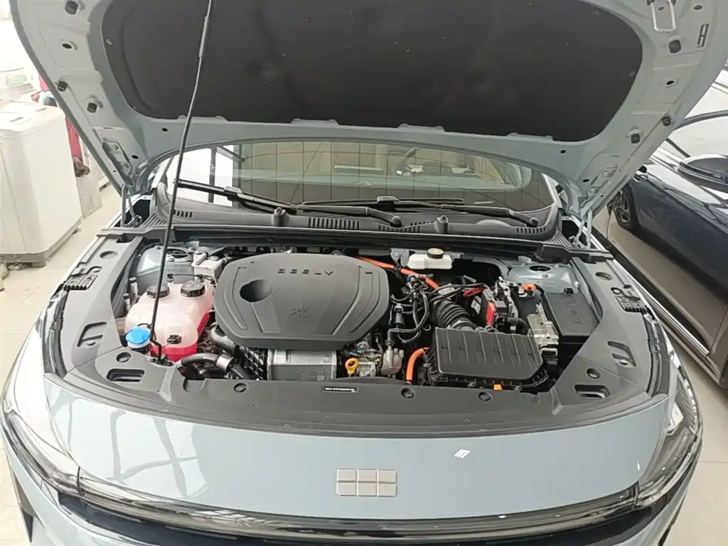 Geely Galaxy Galaxy L6 2023 125km MAX фото 19